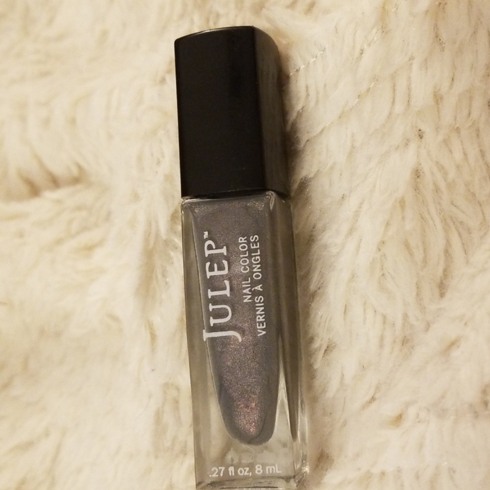 Julep "Devon" nailpolish